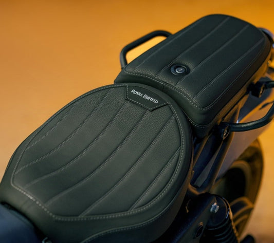 Royal Enfield Shotgun 650 signature seat-KXA00241