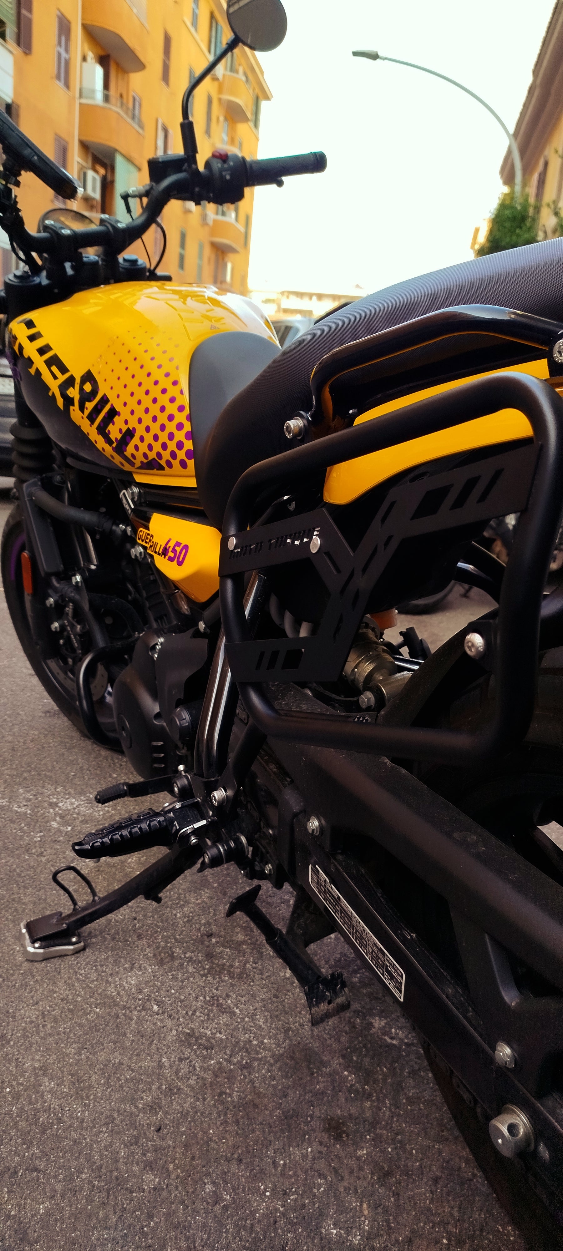 Borsa Da Manubrio Impermeabile Per Royal Enfield Guerrilla 450 – Nylon E Spandex, Antipolvere, Con Finestra Per Mappa E Scomparti