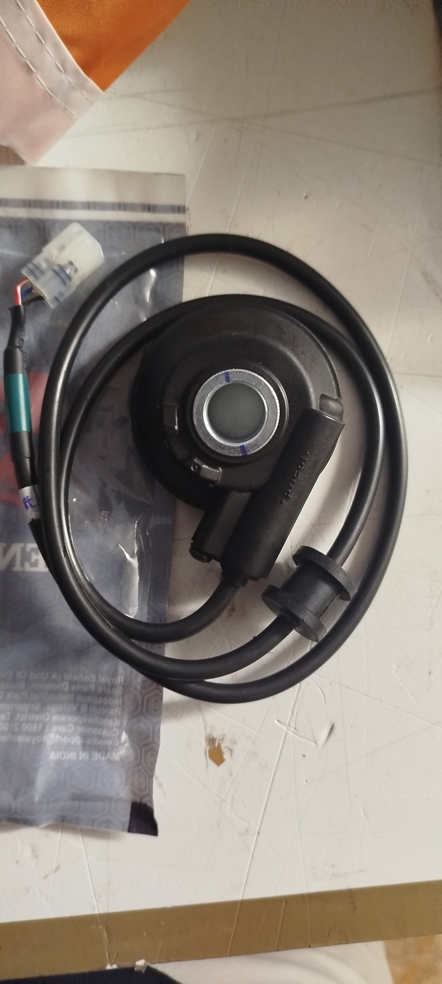 Conta KM- Himalayan 411 587406/B - WHEEL SPEED SENSOR