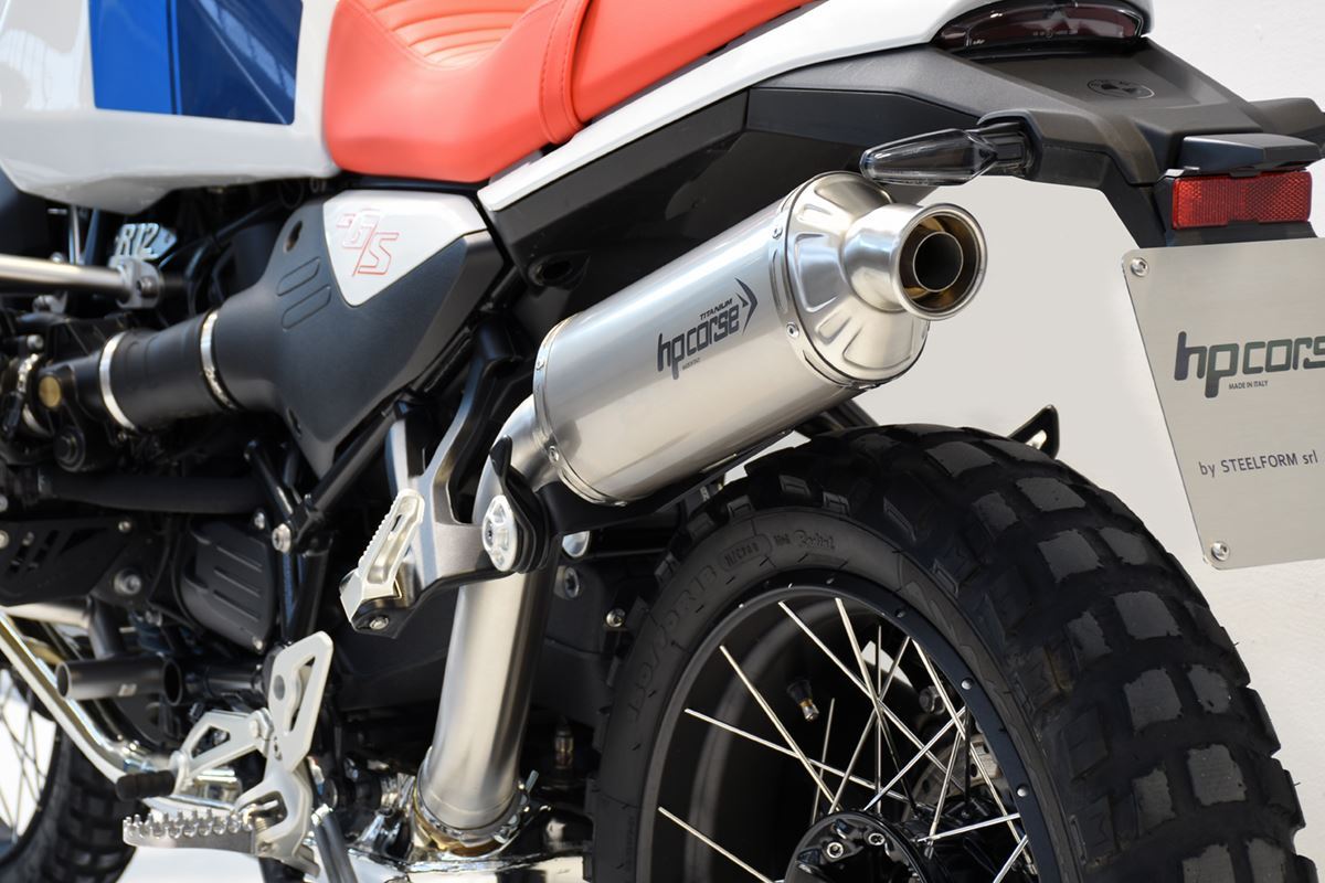 Scarico HP CORSE BMW - R 12 G/S- Short titanium- NERO 2025-2026