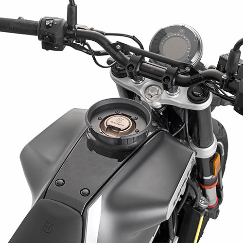 Flangia GIVI BF57 per Husqvarna Svartpilen 125-401 (21-23)