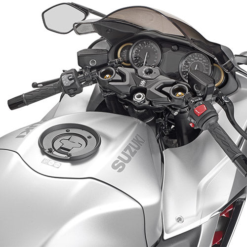 Flangia GIVI BF67 per Suzuki Hayabusa 1300 (21-26)