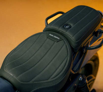 Royal Enfield Shotgun 650 asiento Signature-KXA00241