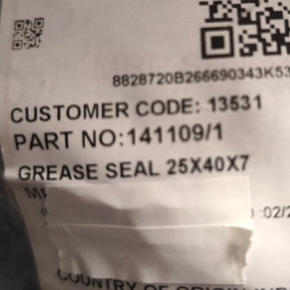 Rear hub oil seal 24x40x7 Genuine Royal Enfield - 114109/1