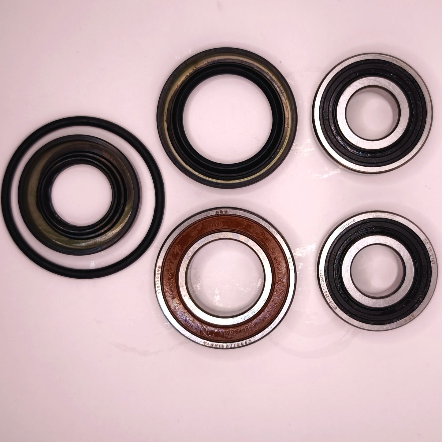 Kit cuscinetto Posteriore e paraolio  Originale Royal Enfield Classic Bullet 500- 888080